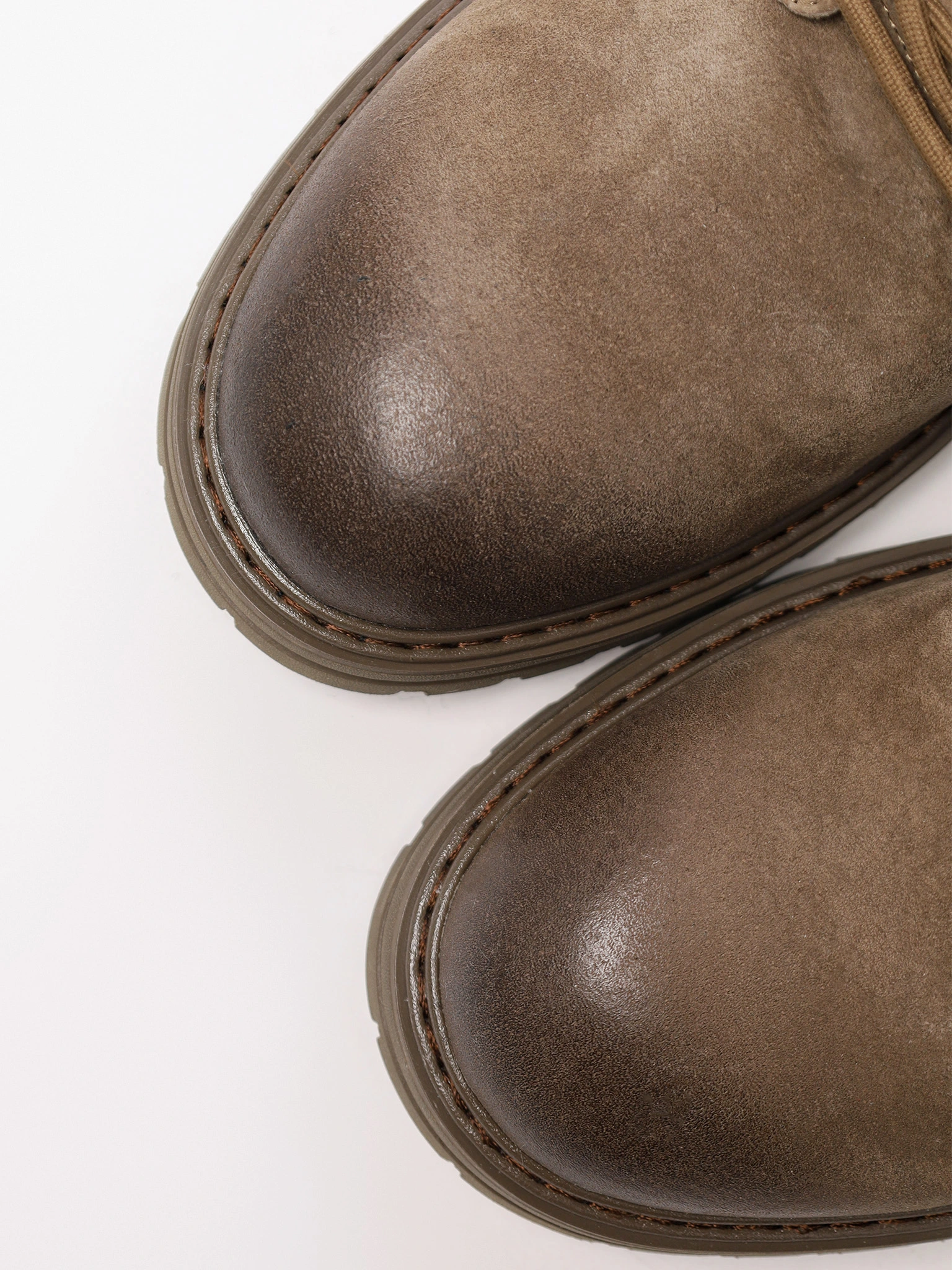 Ботинки цвета хаки на рельефной подошве